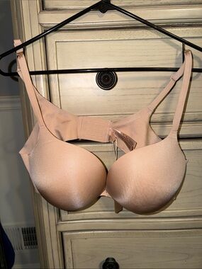 NWT Skims Nude Ultimate Push-up Plunge Bra size 40B